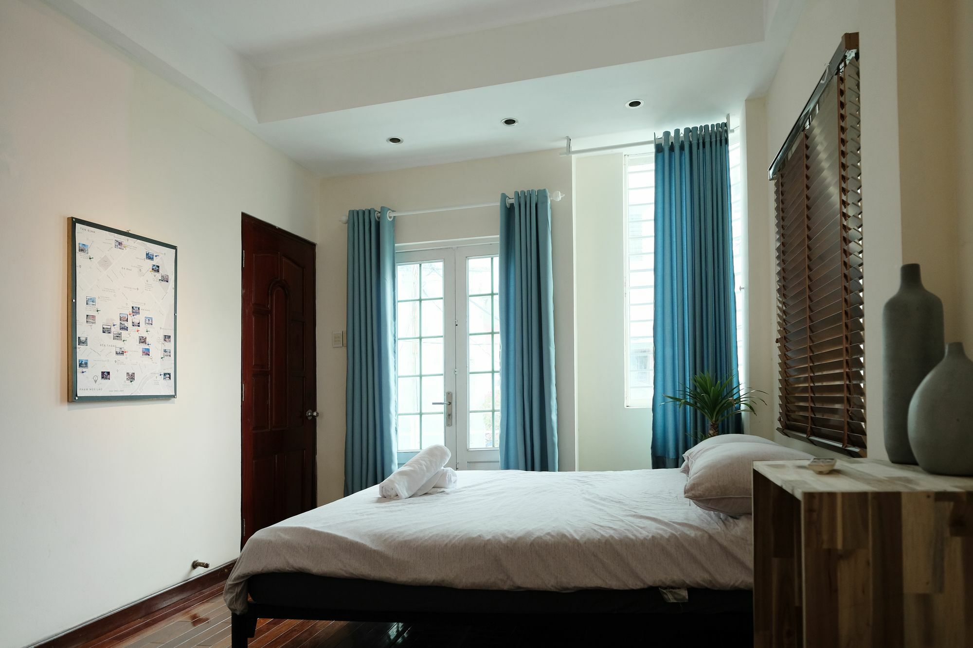 Homestay J-house Do Quang Dau *