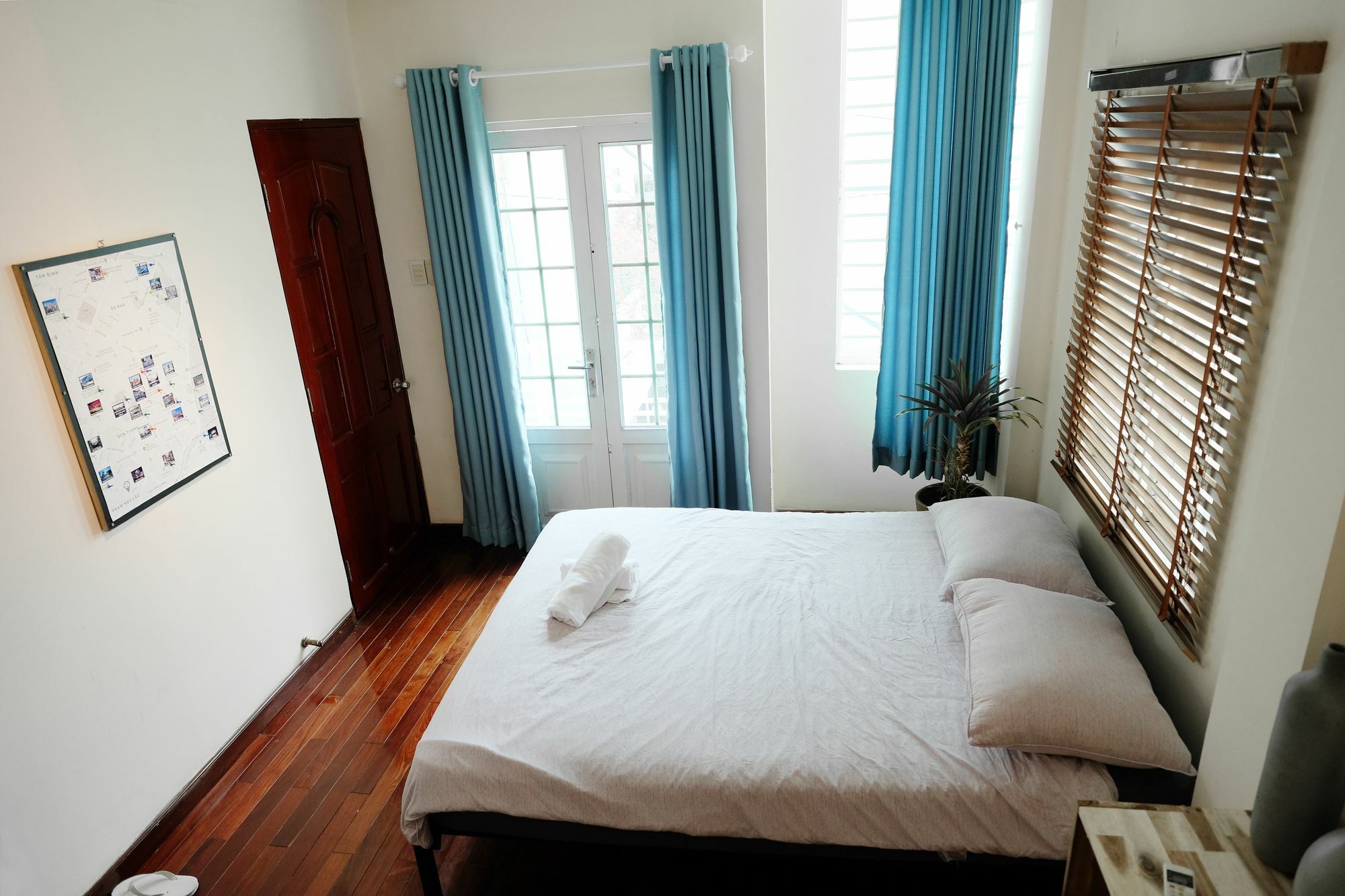J-house Do Quang Dau Homestay